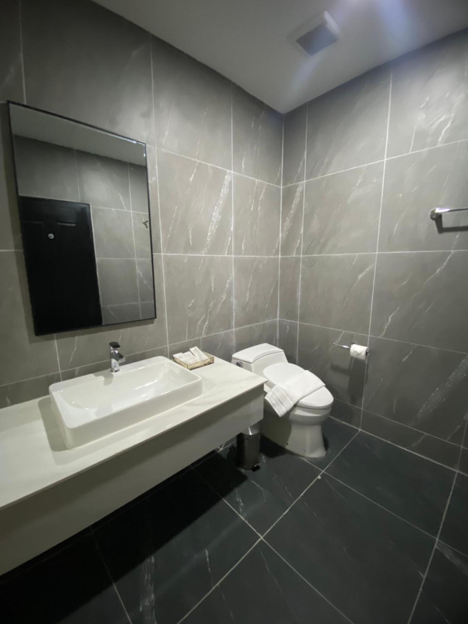 Bb Hotel Саваннакхет Экстерьер фото
